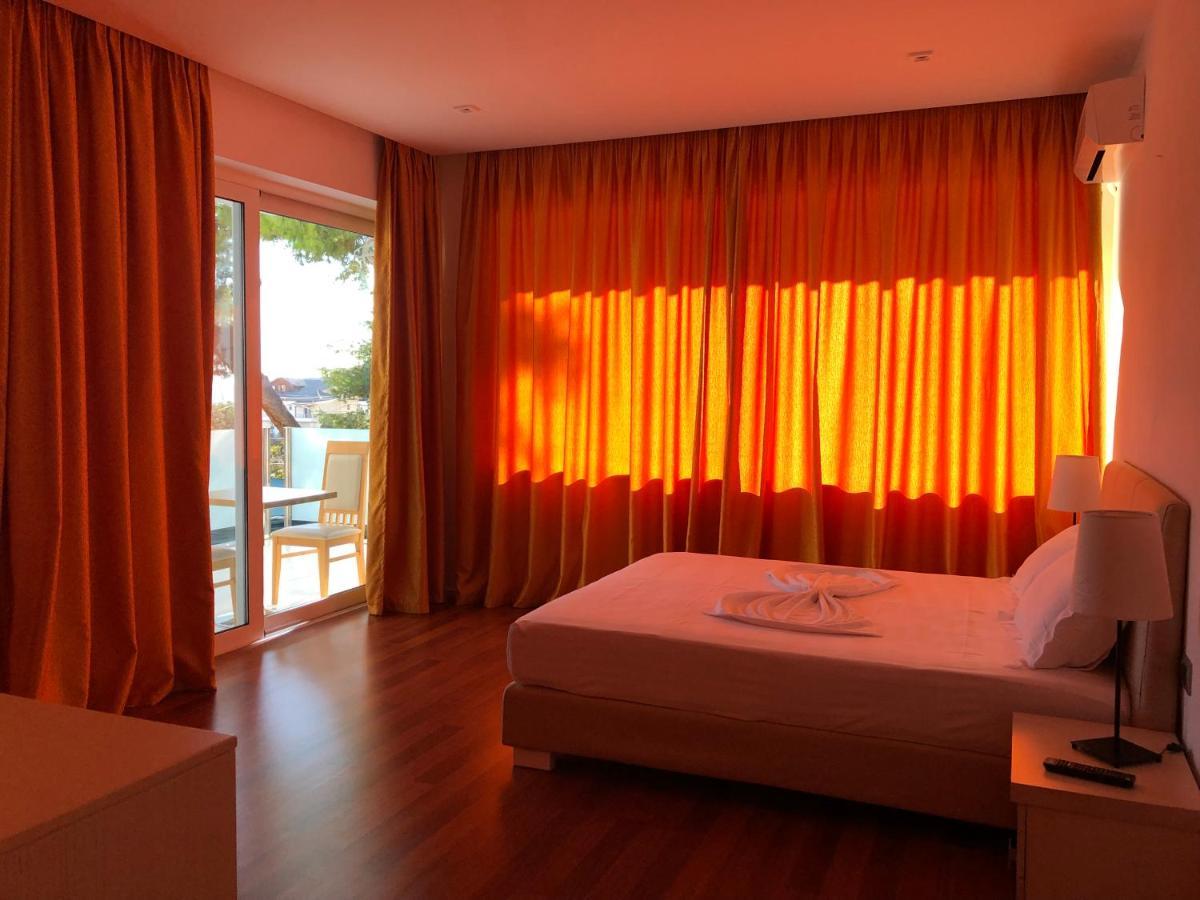 Nemesis Hotel Saranda Kültér fotó