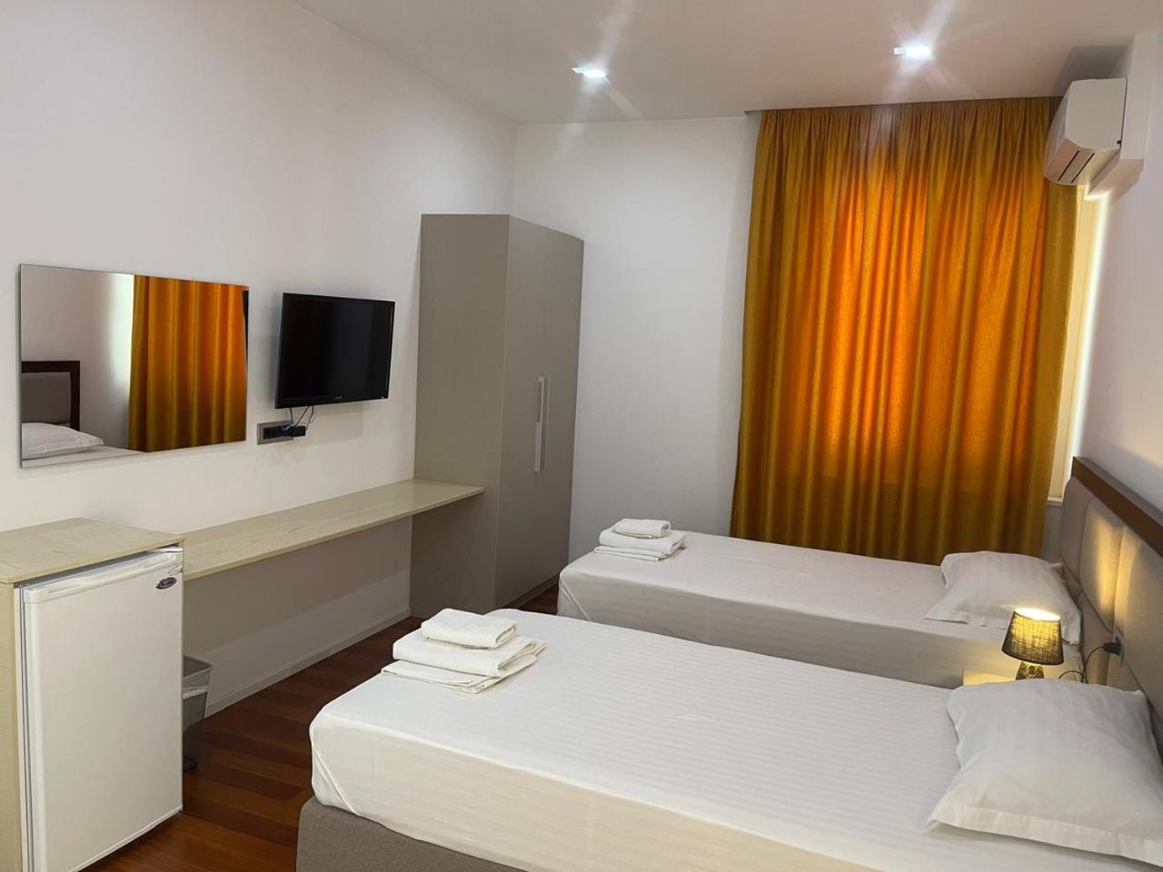 Nemesis Hotel Saranda Kültér fotó