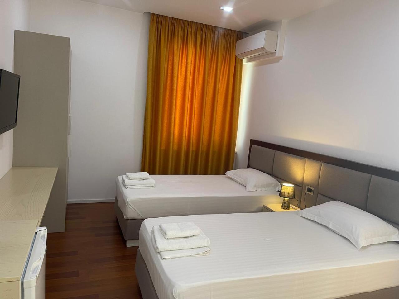 Nemesis Hotel Saranda Kültér fotó