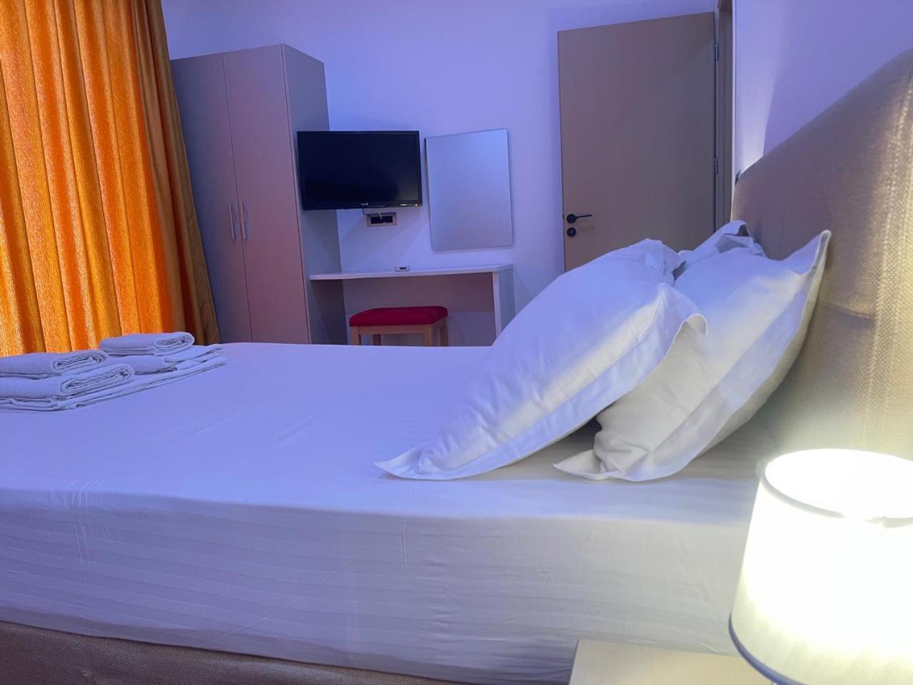 Nemesis Hotel Saranda Kültér fotó