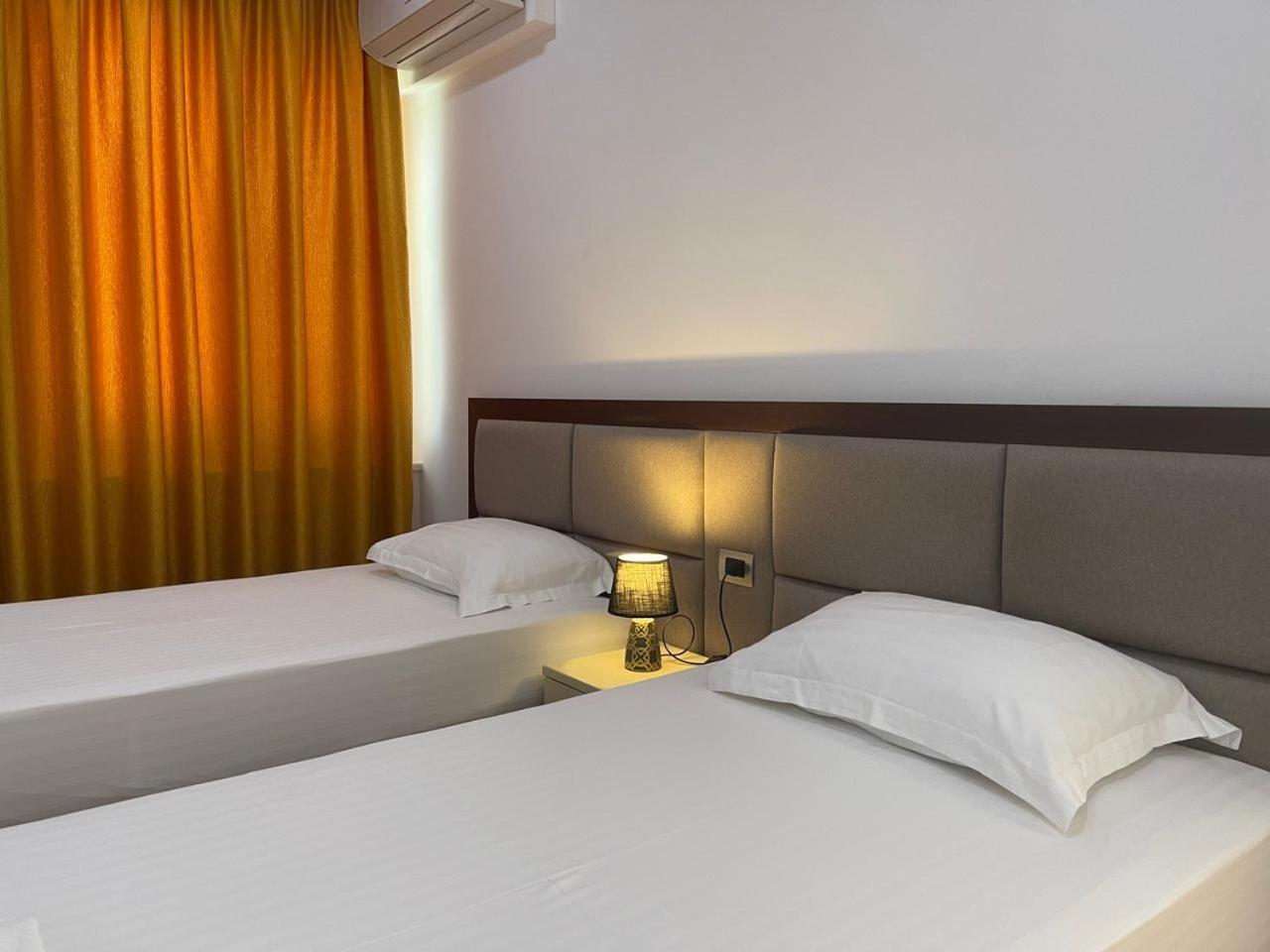 Nemesis Hotel Saranda Kültér fotó