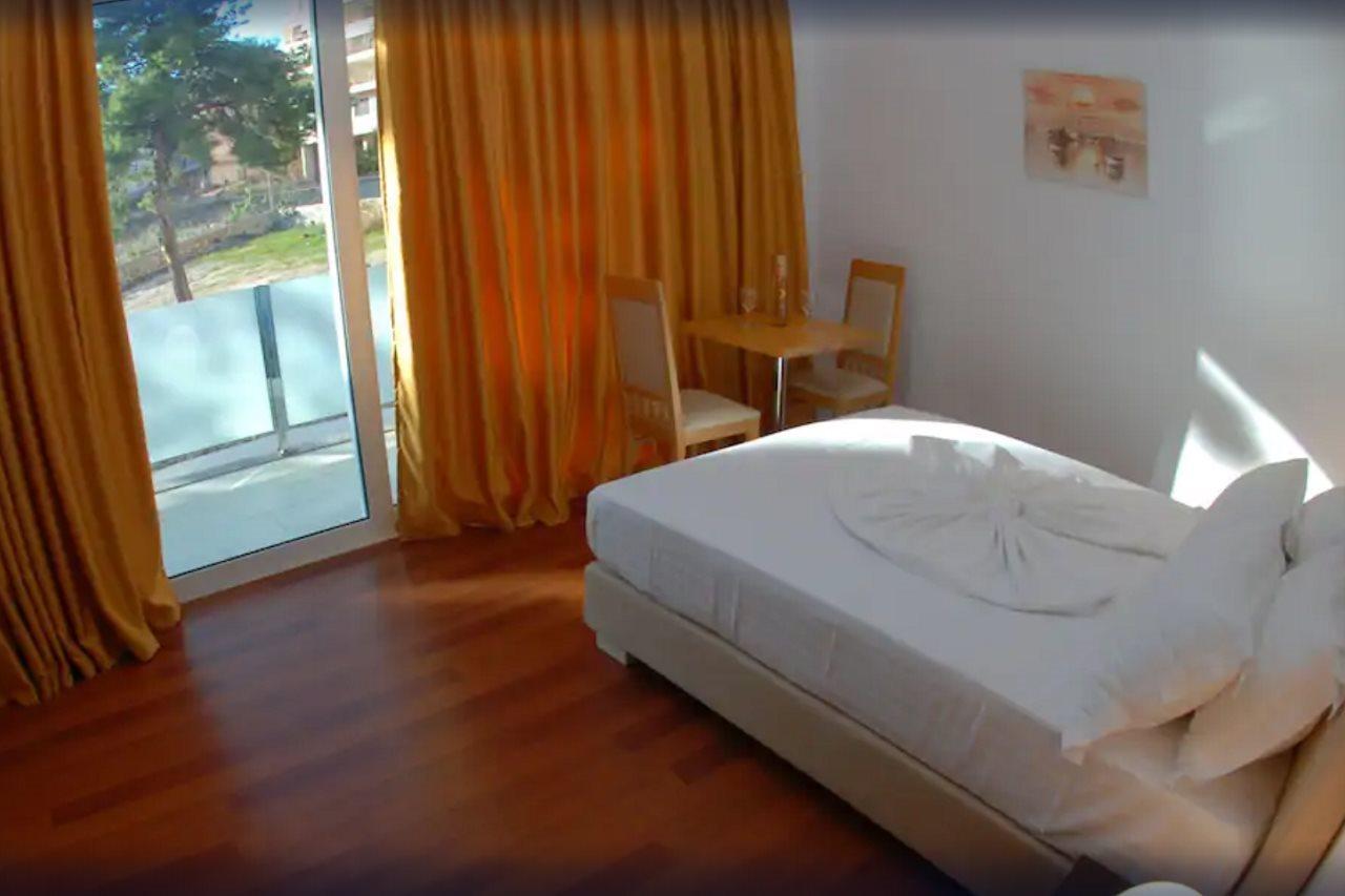 Nemesis Hotel Saranda Kültér fotó