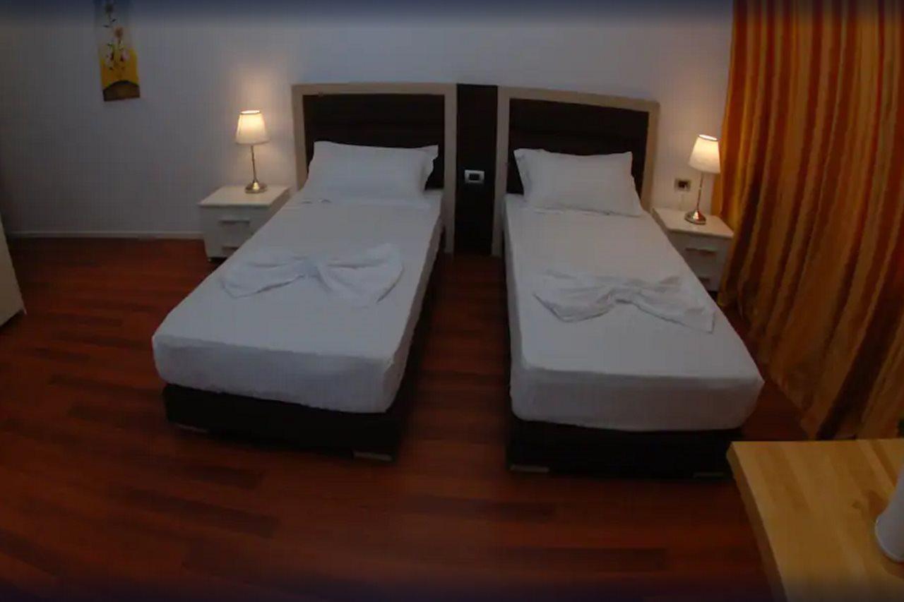 Nemesis Hotel Saranda Kültér fotó